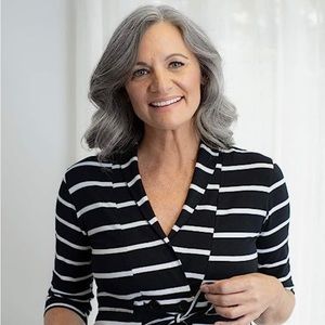 Gownies Post Surgery Mastectomy,  Recovery Robe w/ Internal Pockets size M/L